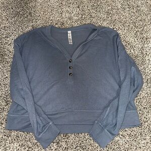 Alo Henley top